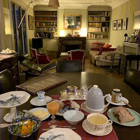 Cote Montmartre Bed & Breakfast *
