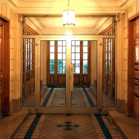 Cote Montmartre Bed & Breakfast *