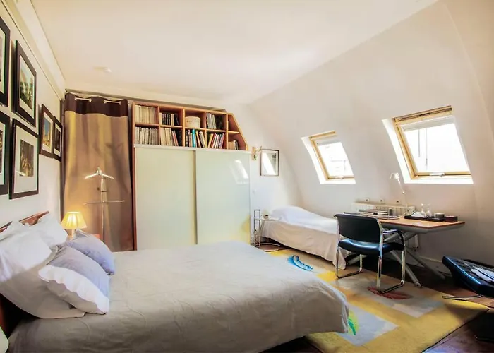 Cote Montmartre Bed & Breakfast 4*