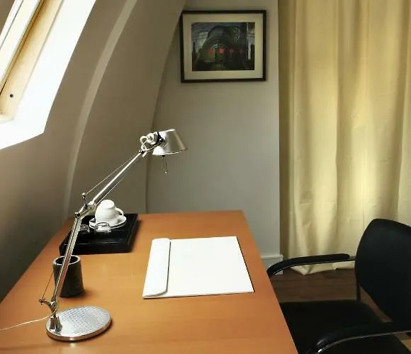 Cote Montmartre Bed & Breakfast 4*
